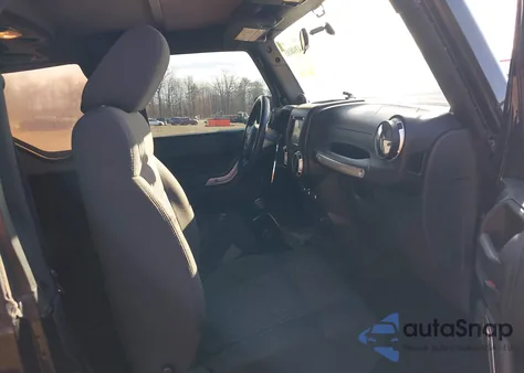 2011 Jeep Wrangler Sahara из США, поврежденный, VIN 1J4AA5D19BL638809